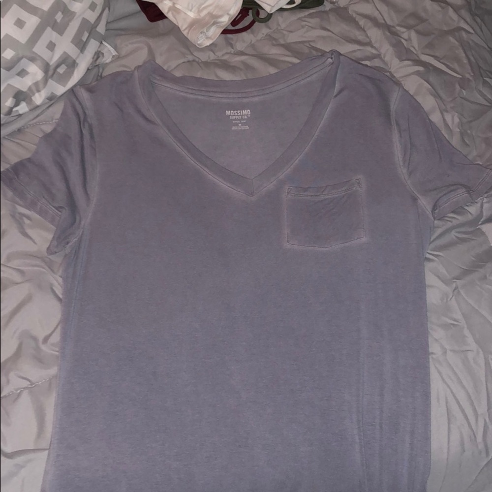 V neck blue/grey tee